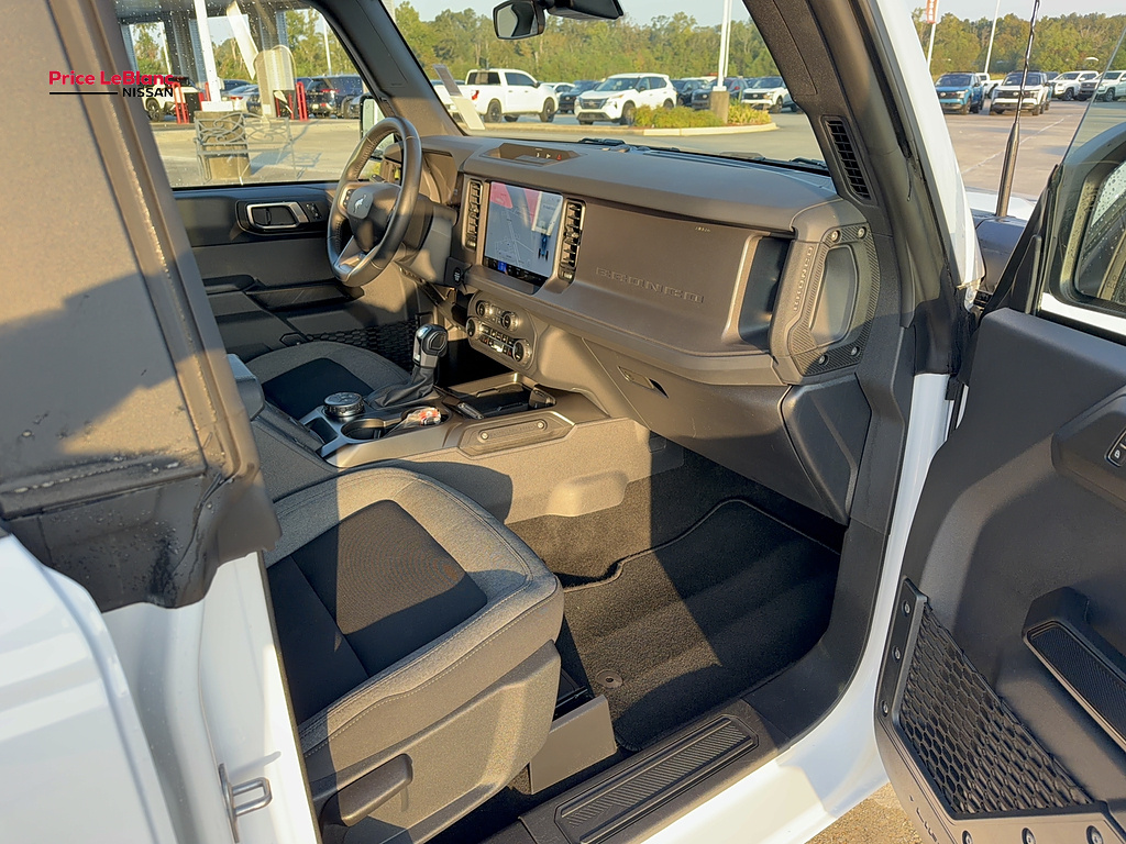 2025 Ford Bronco photo 10 of 26