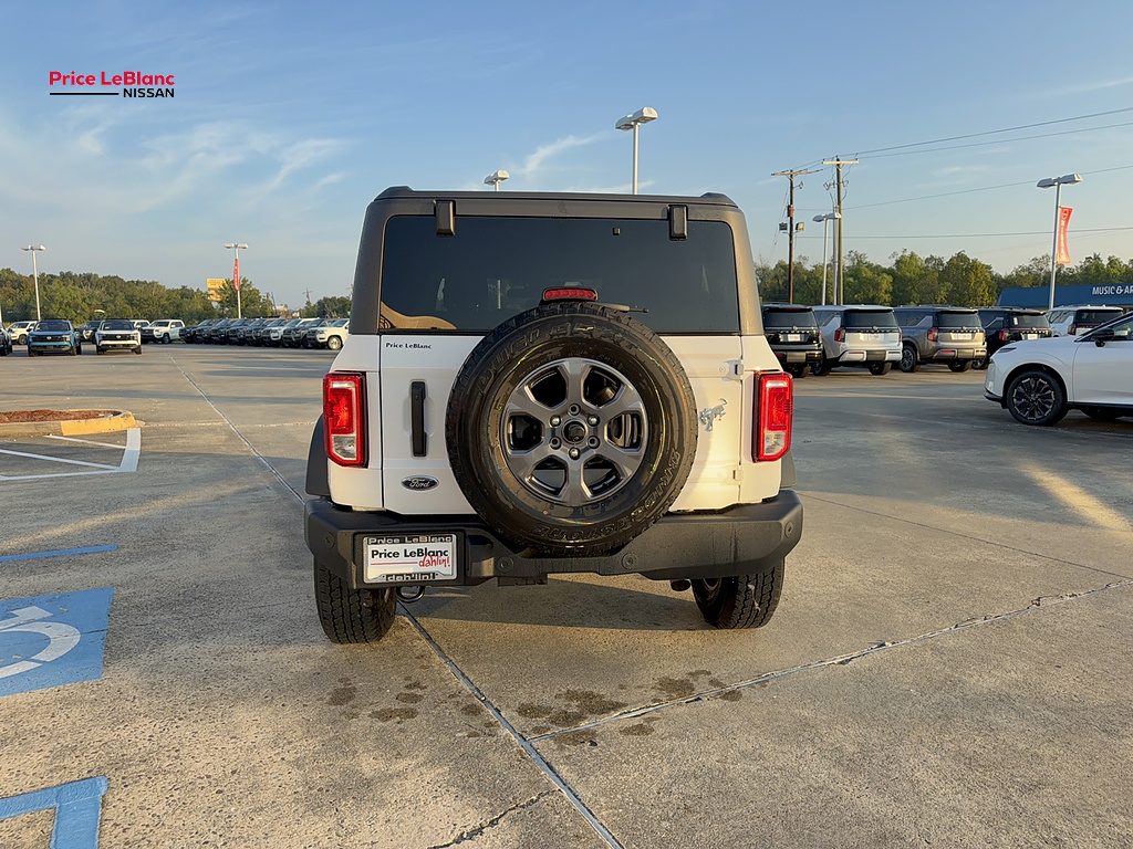 2025 Ford Bronco photo 6 of 26