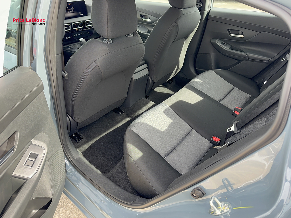 2027 Nissan Sentra photo 16 of 24