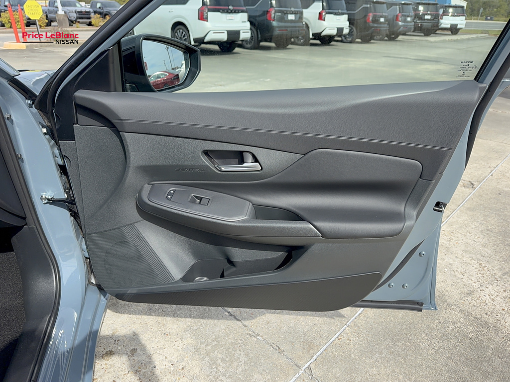 2027 Nissan Sentra photo 13 of 24