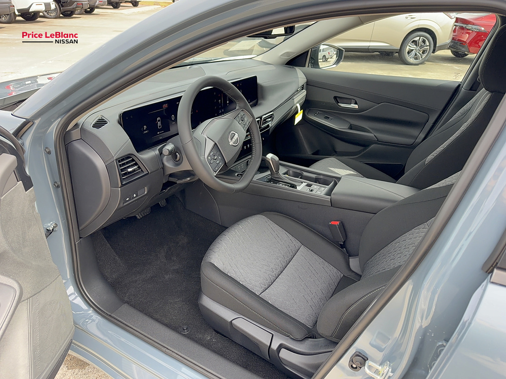 2027 Nissan Sentra photo 18 of 24