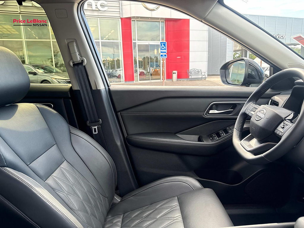 2026 Nissan Rogue Platinum - 9
