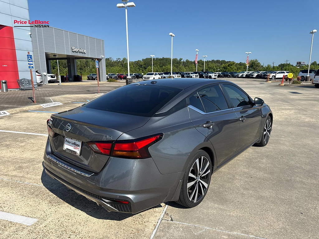 2022 Nissan Altima 2.5 SR - 6