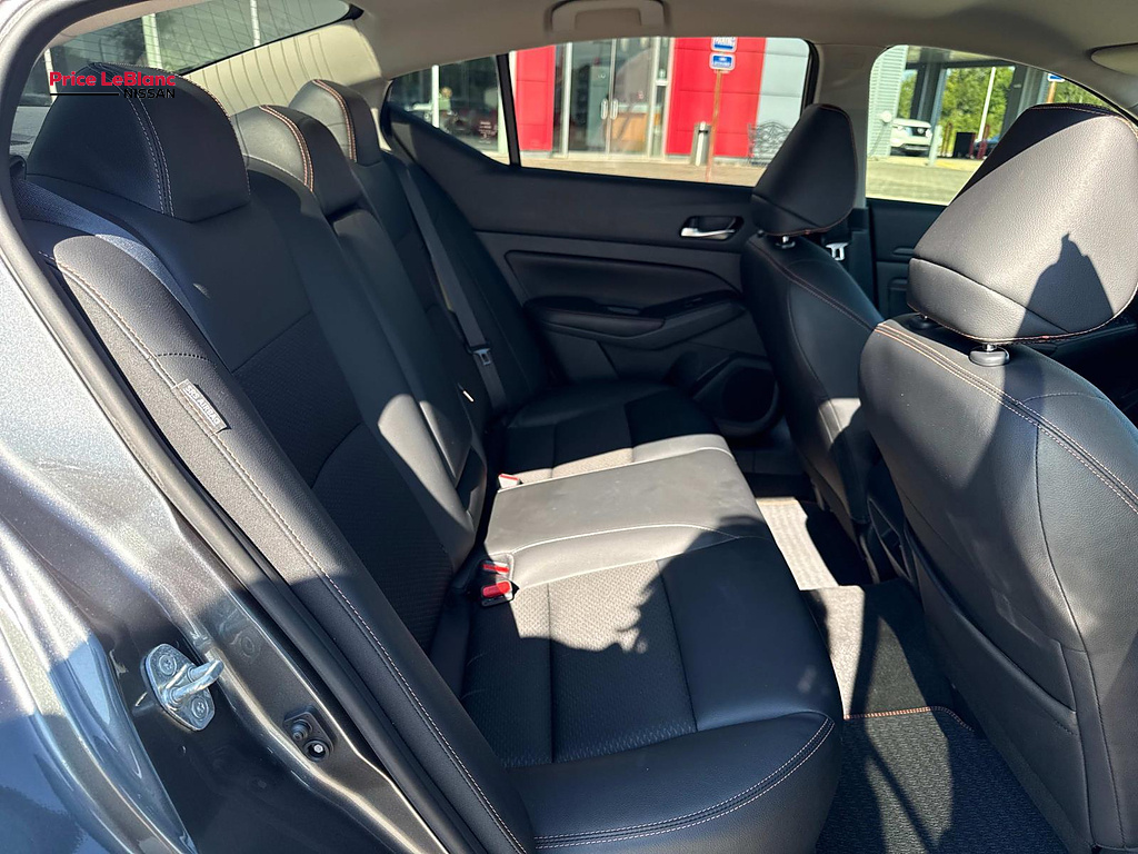 2022 Nissan Altima 2.5 SR - 7