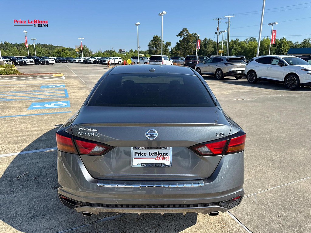 2022 Nissan Altima 2.5 SR - 5