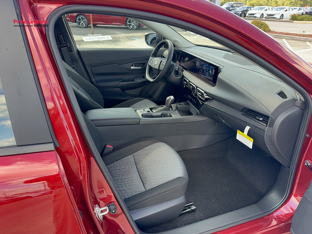 2027 Nissan Sentra photo 12 of 22
