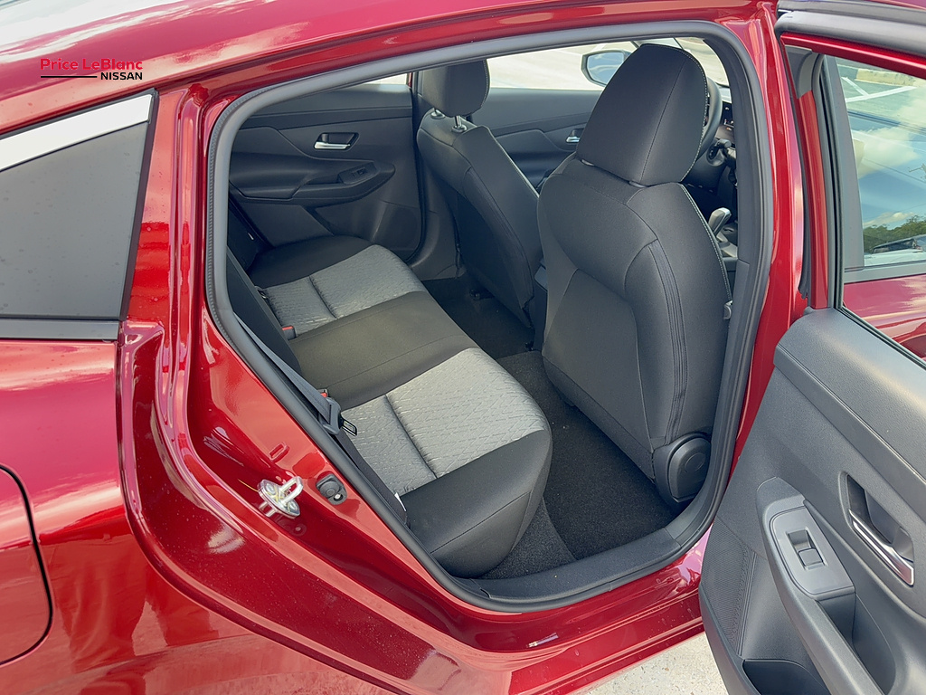 2027 Nissan Sentra photo 14 of 22