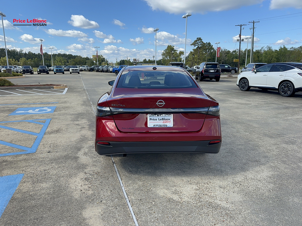 2027 Nissan Sentra photo 7 of 22