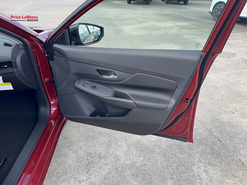 2027 Nissan Sentra photo 11 of 22