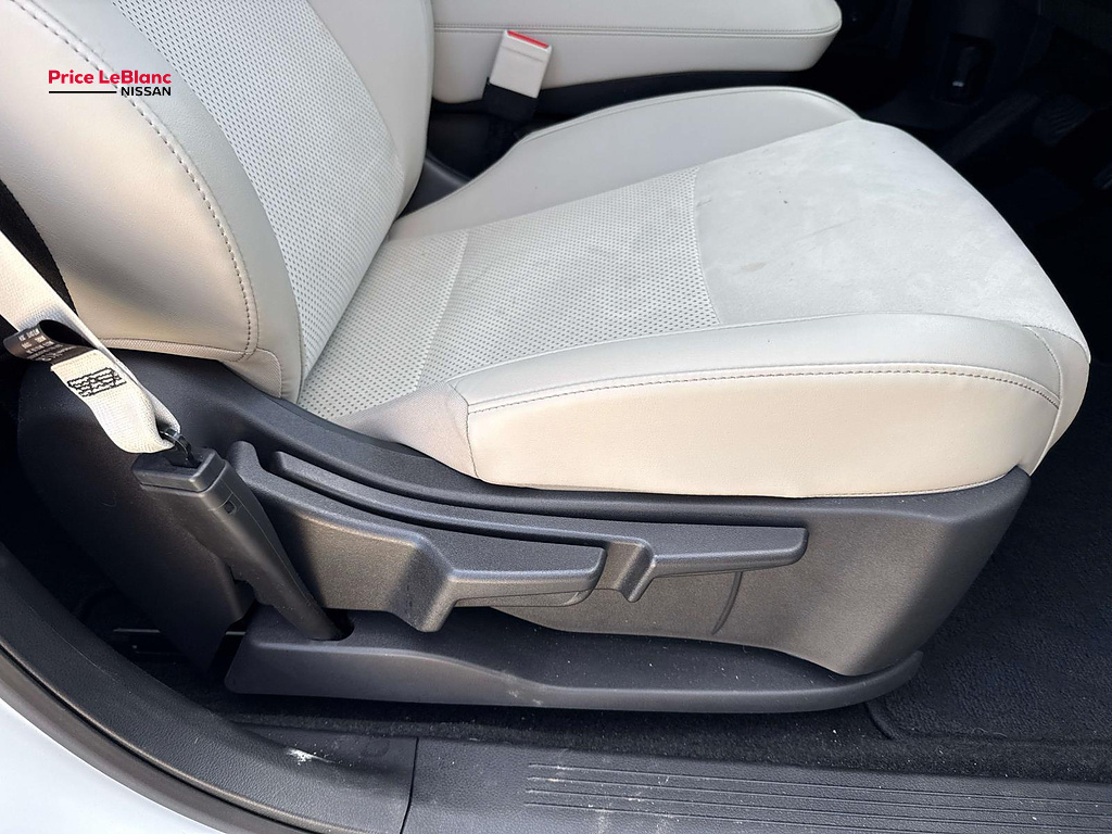 2025 Nissan ARIYA Engage WHITE at Team Honda