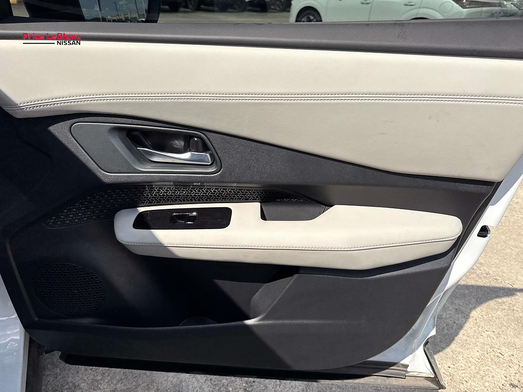 2025 Nissan ARIYA Engage WHITE at Team Honda