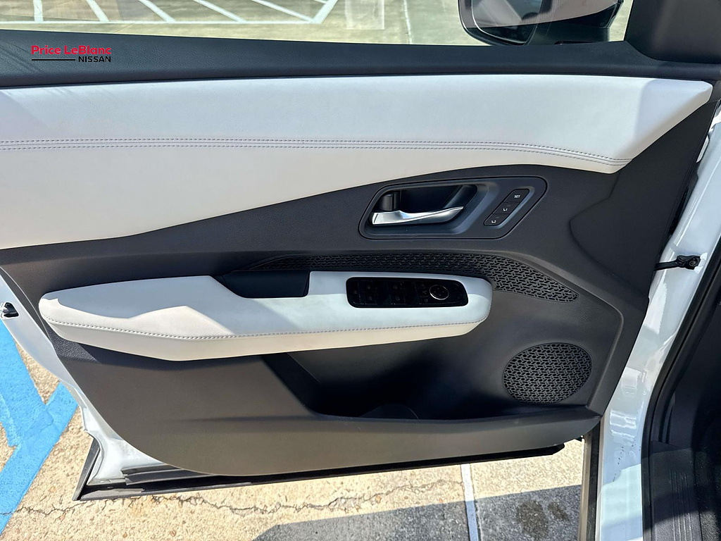 2025 Nissan ARIYA Engage WHITE at Team Honda