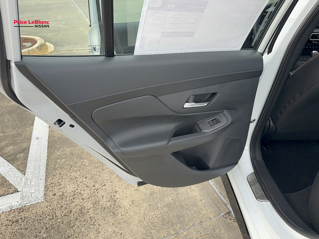 2027 Nissan Sentra photo 12 of 19