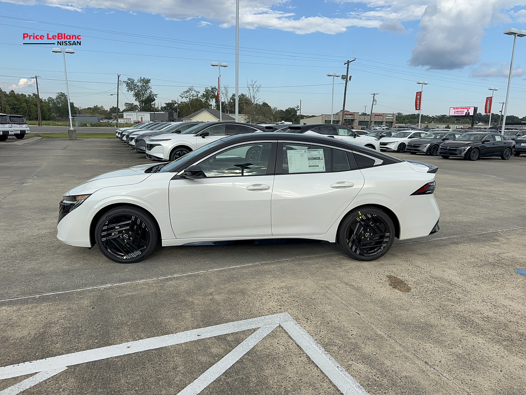 2027 Nissan Sentra photo 4 of 19
