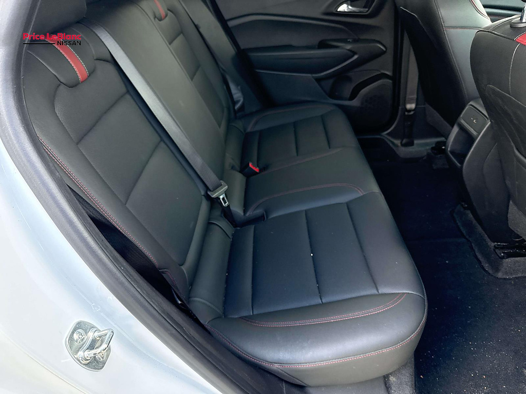 2025 Chevrolet Trax photo 9 of 27