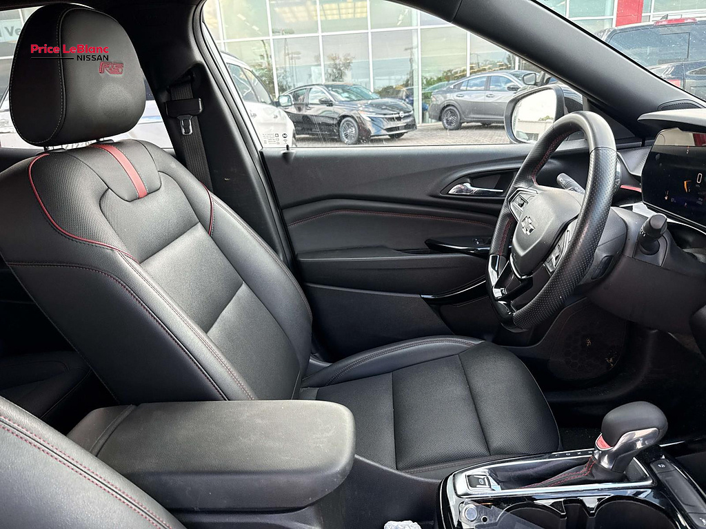 2025 Chevrolet Trax photo 10 of 27