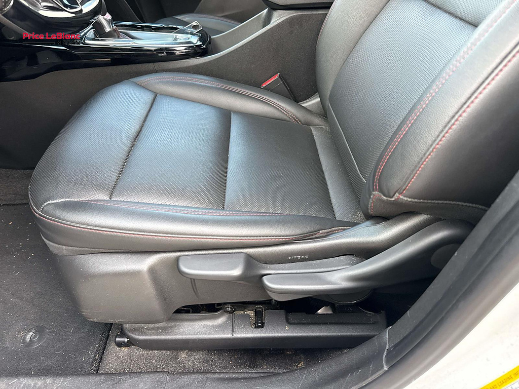 2025 Chevrolet Trax photo 17 of 27