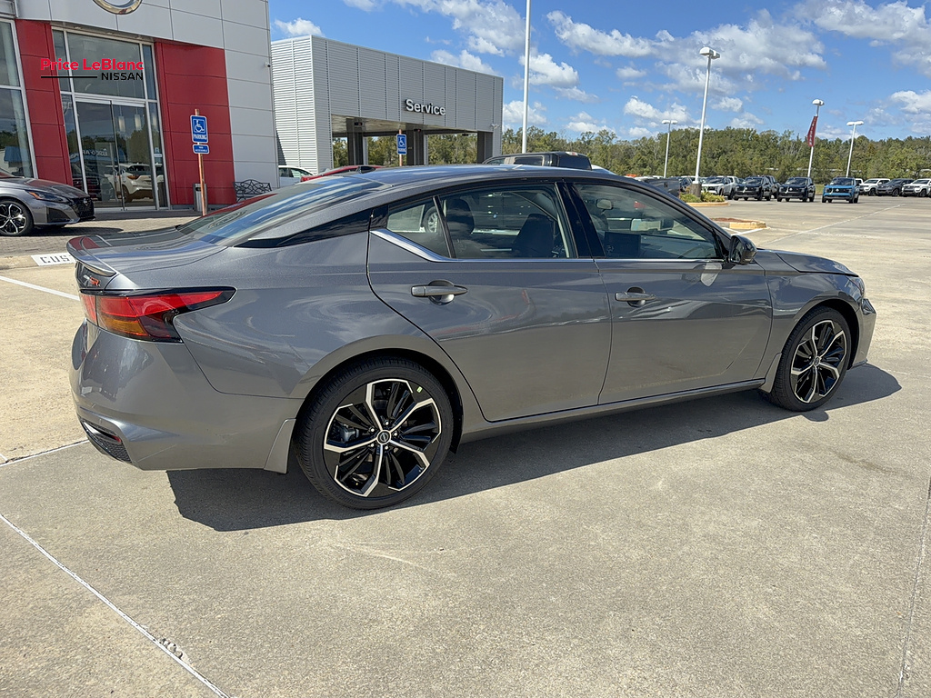 2026 Nissan Altima photo 13 of 26