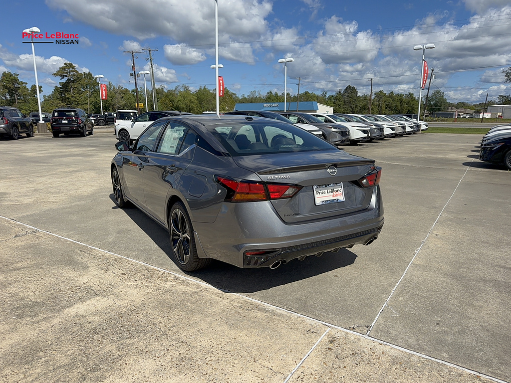 2026 Nissan Altima photo 9 of 26
