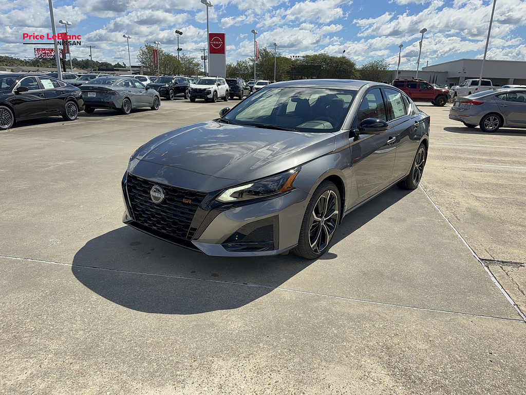 2026 Nissan Altima photo 5 of 26