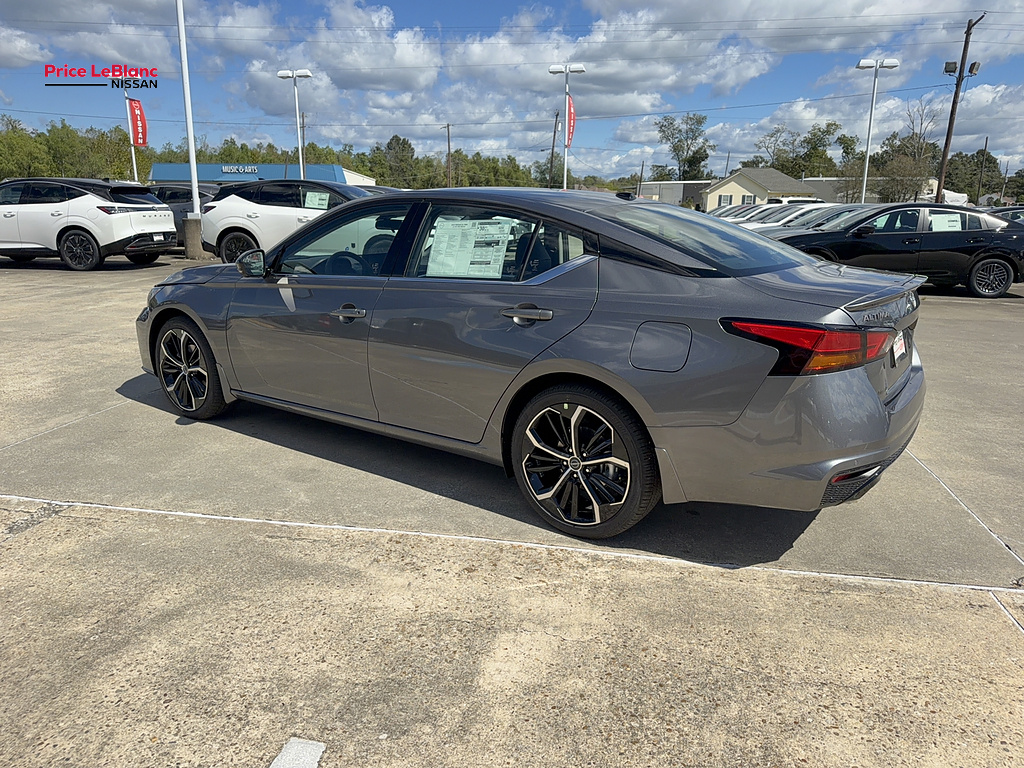 2026 Nissan Altima photo 8 of 26