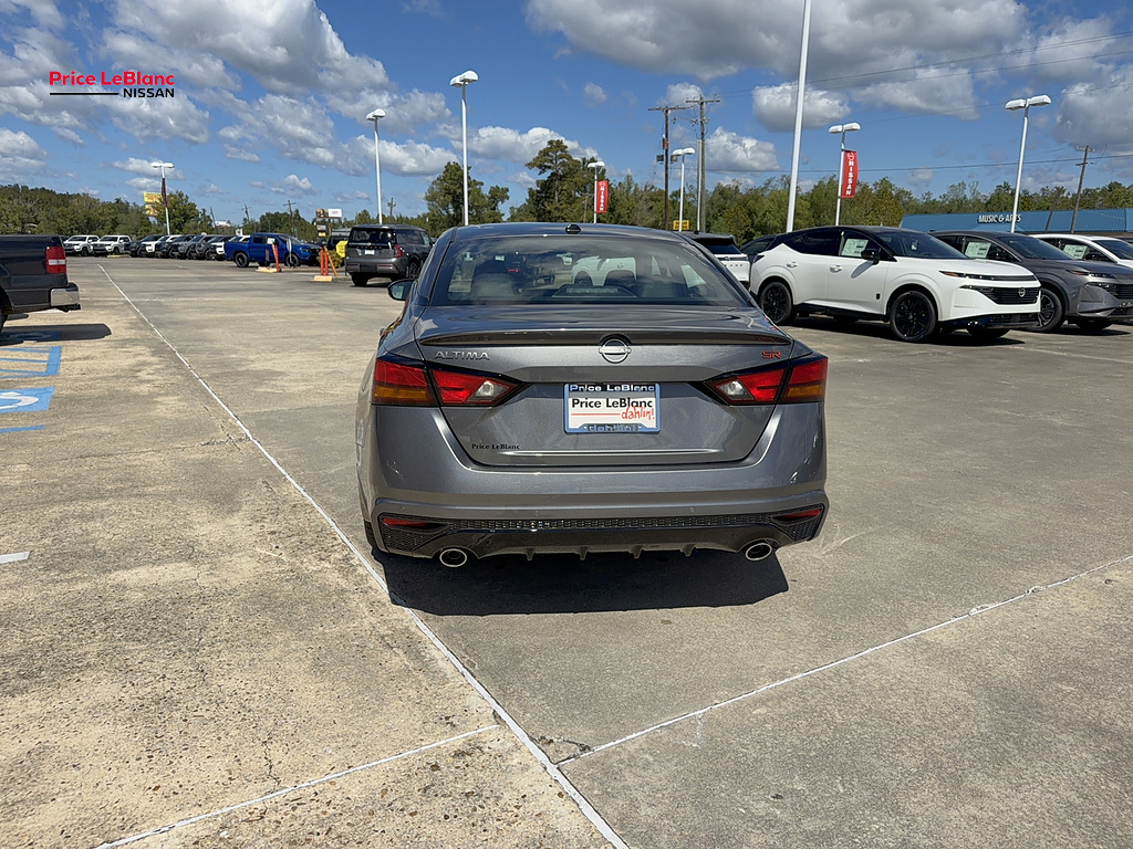 2026 Nissan Altima photo 10 of 26