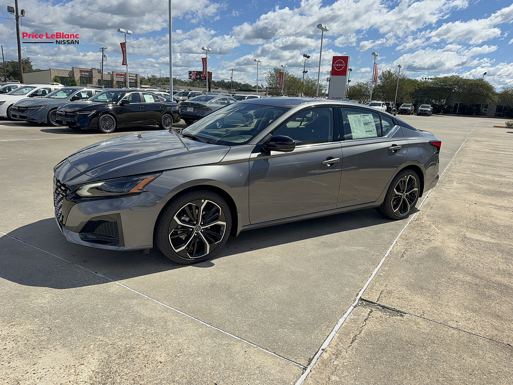 2026 Nissan Altima photo 6 of 26