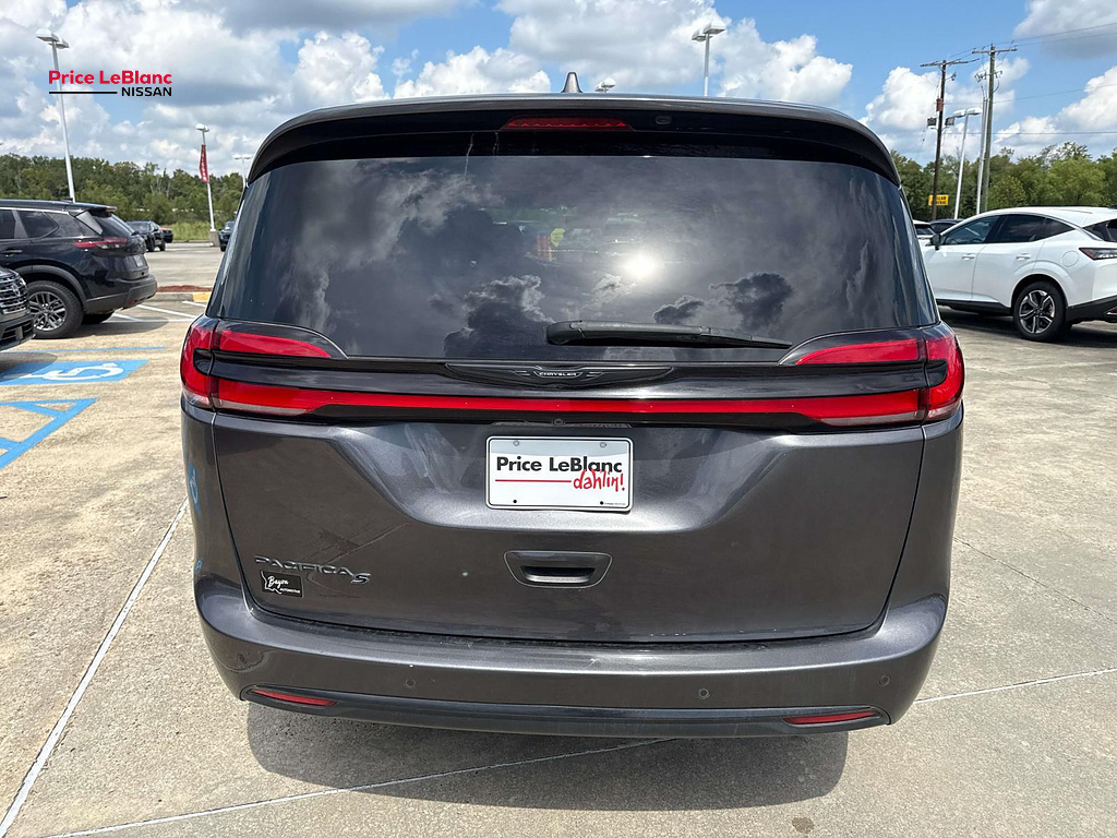 2021 Chrysler Pacifica Touring L - 5