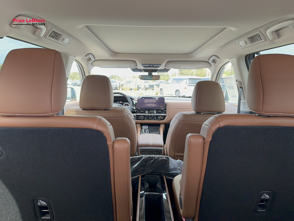 2026 Nissan Pathfinder photo 10 of 24
