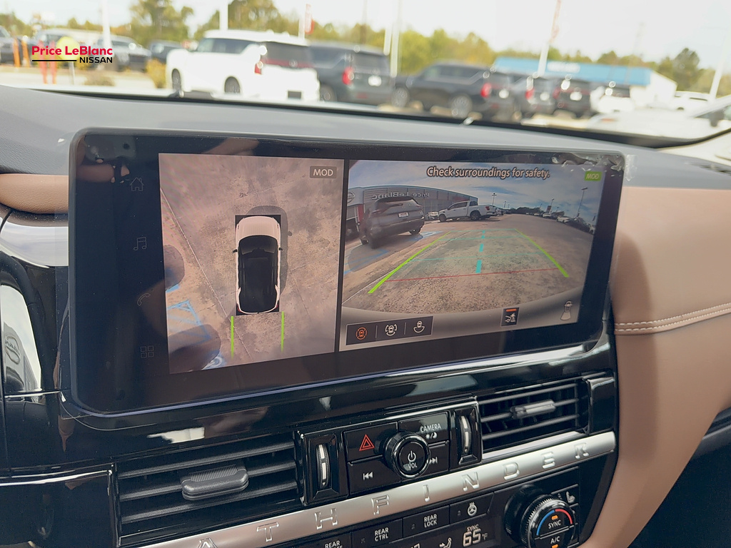2026 Nissan Pathfinder photo 21 of 24