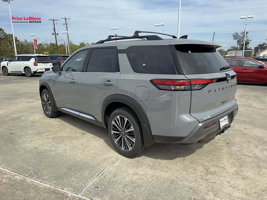 2026 Nissan Pathfinder photo 6 of 24