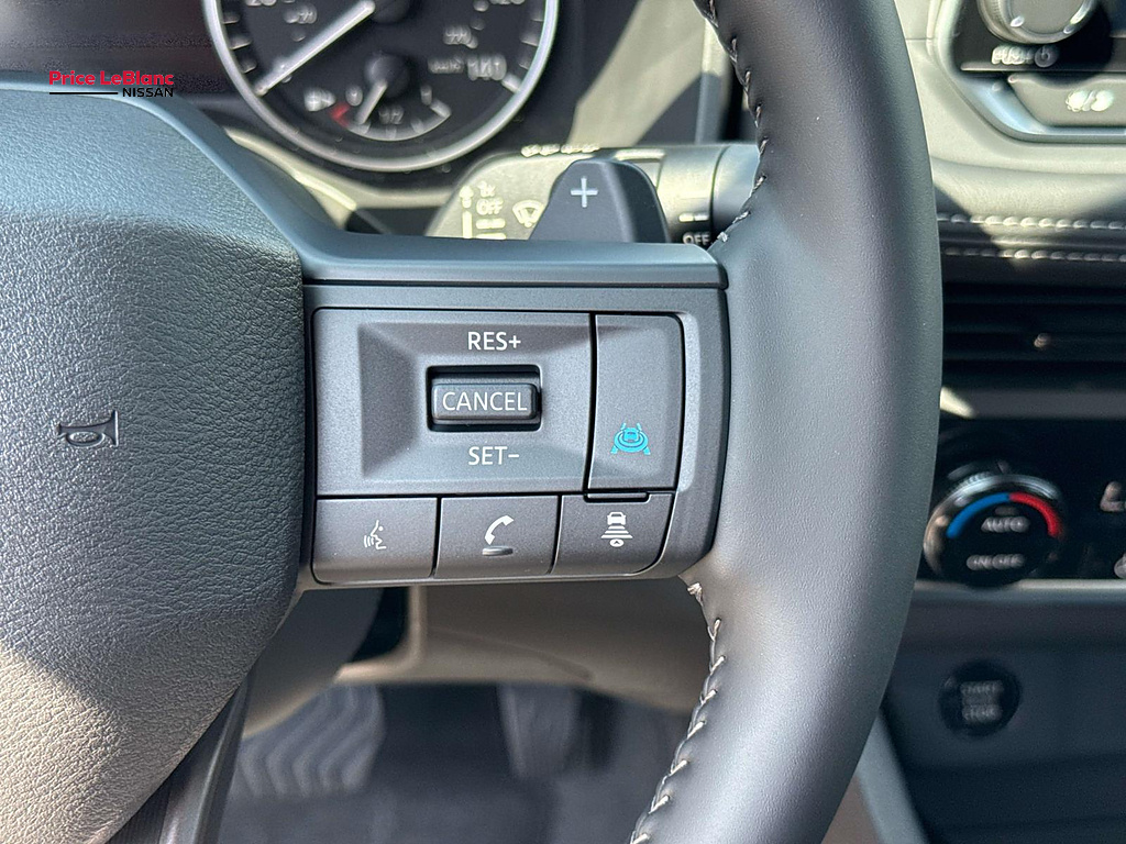 2026 Nissan Rogue photo 15 of 18