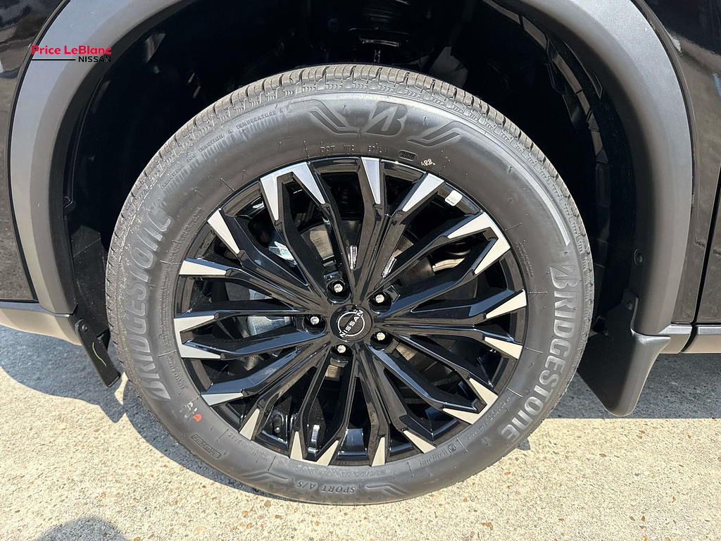 2026 Nissan Rogue photo 4 of 18