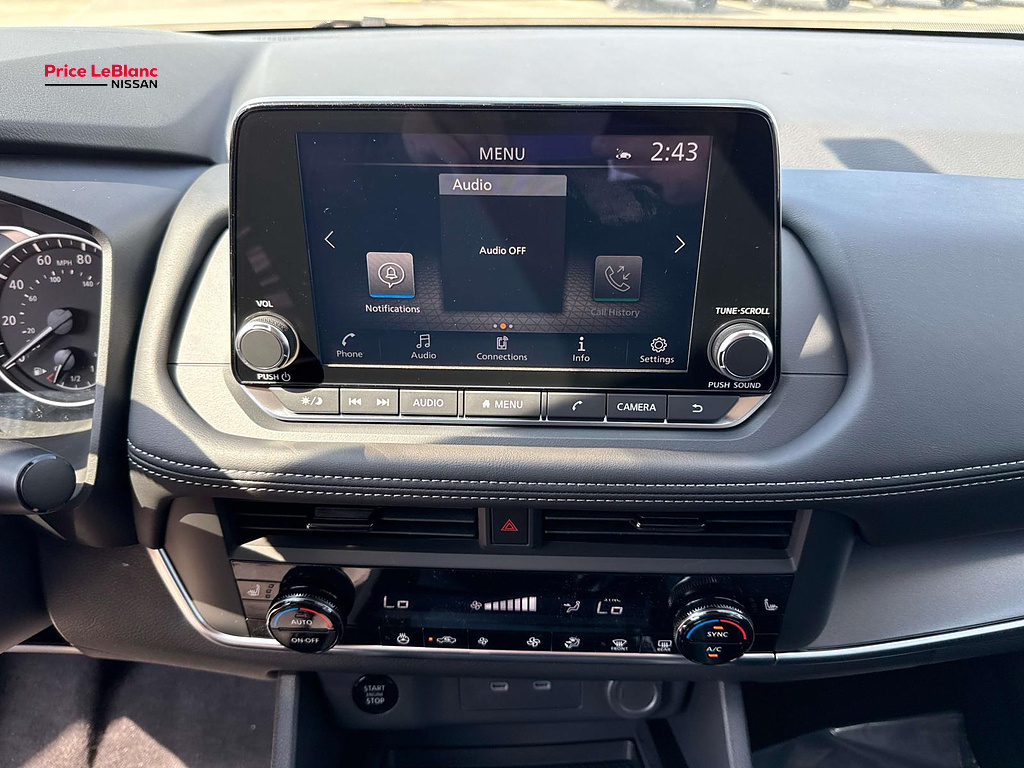 2026 Nissan Rogue photo 16 of 18