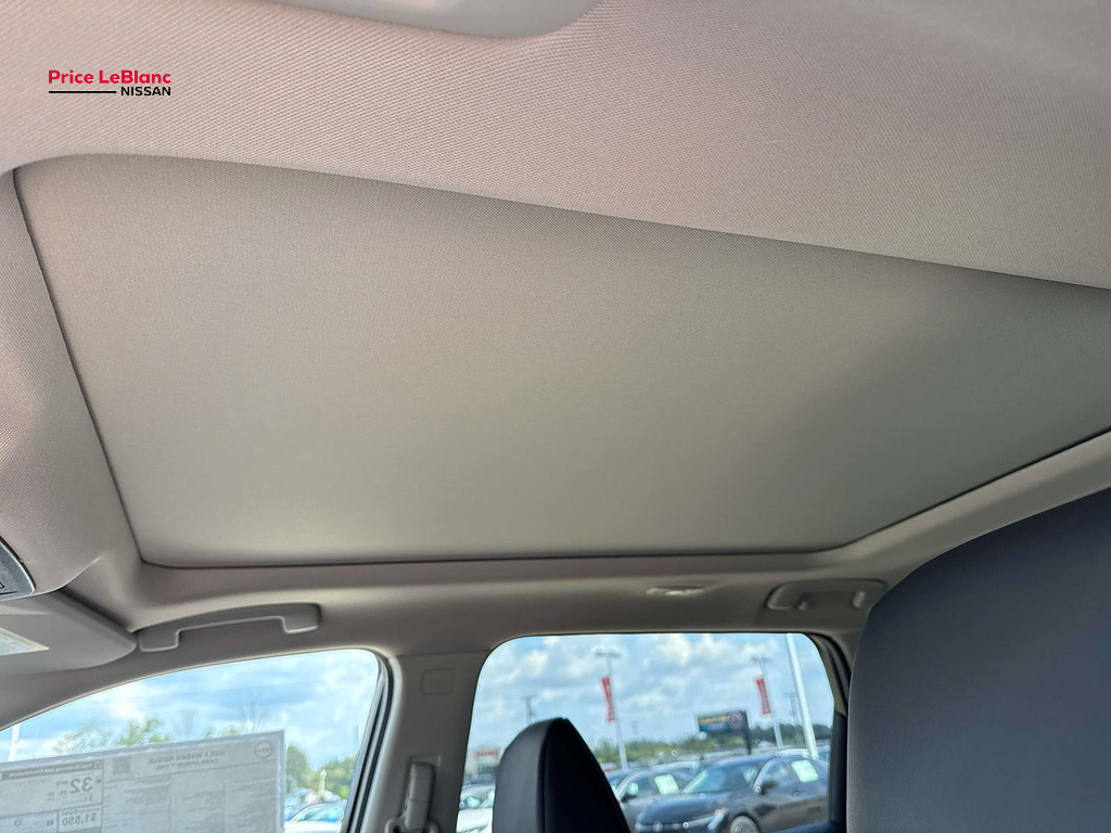 2026 Nissan Rogue photo 11 of 18