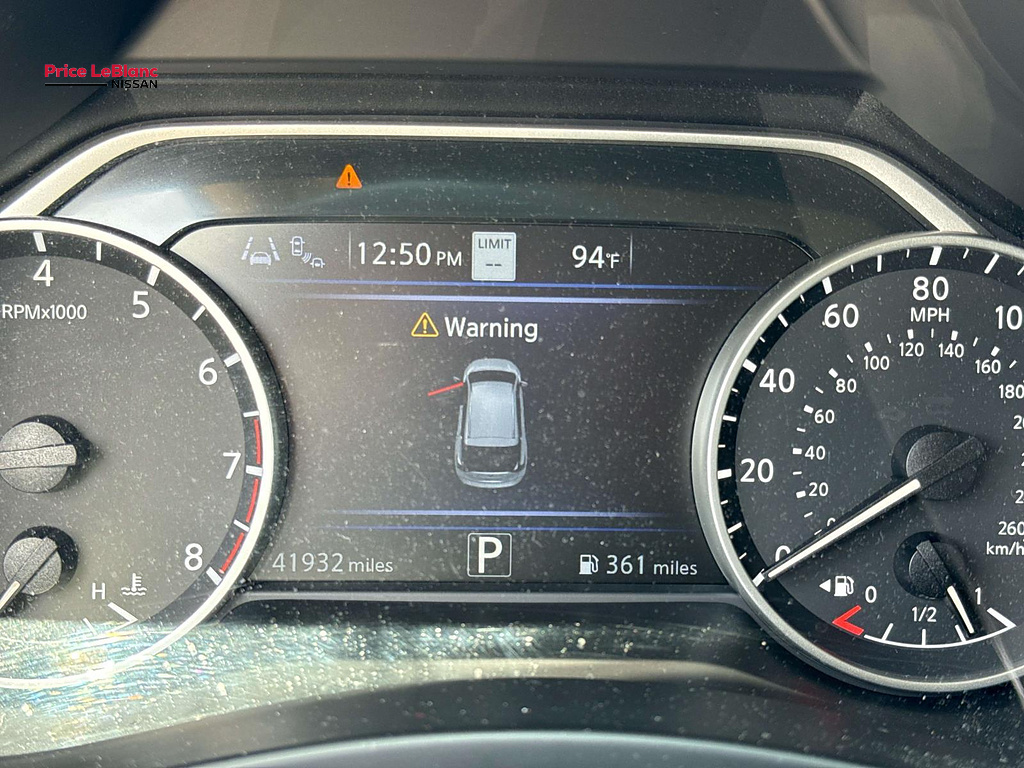 2021 Nissan Murano photo 24 of 28