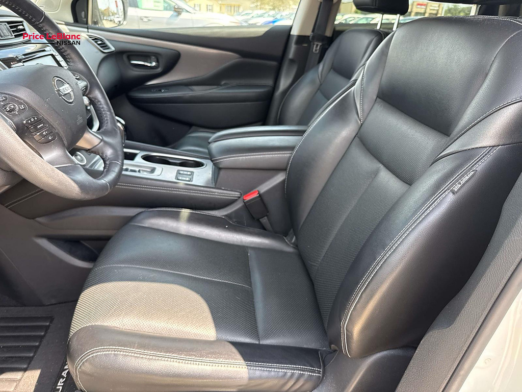 2021 Nissan Murano photo 16 of 28