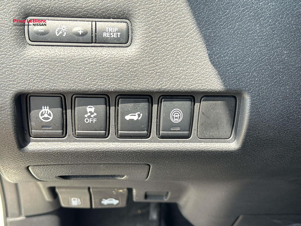 2021 Nissan Murano photo 23 of 28