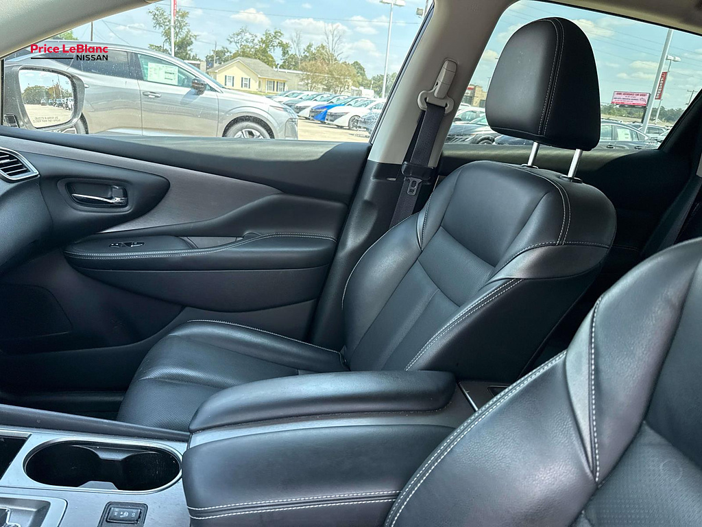 2021 Nissan Murano photo 15 of 28