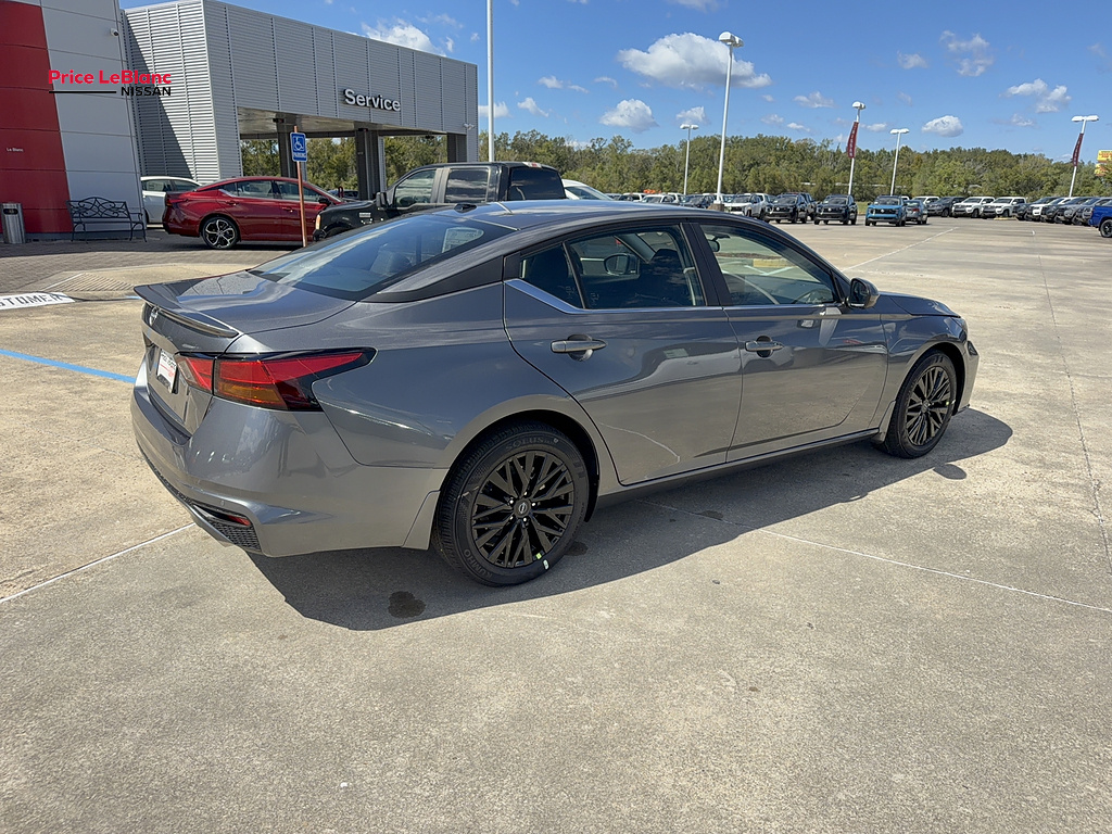 2026 Nissan Altima photo 16 of 29