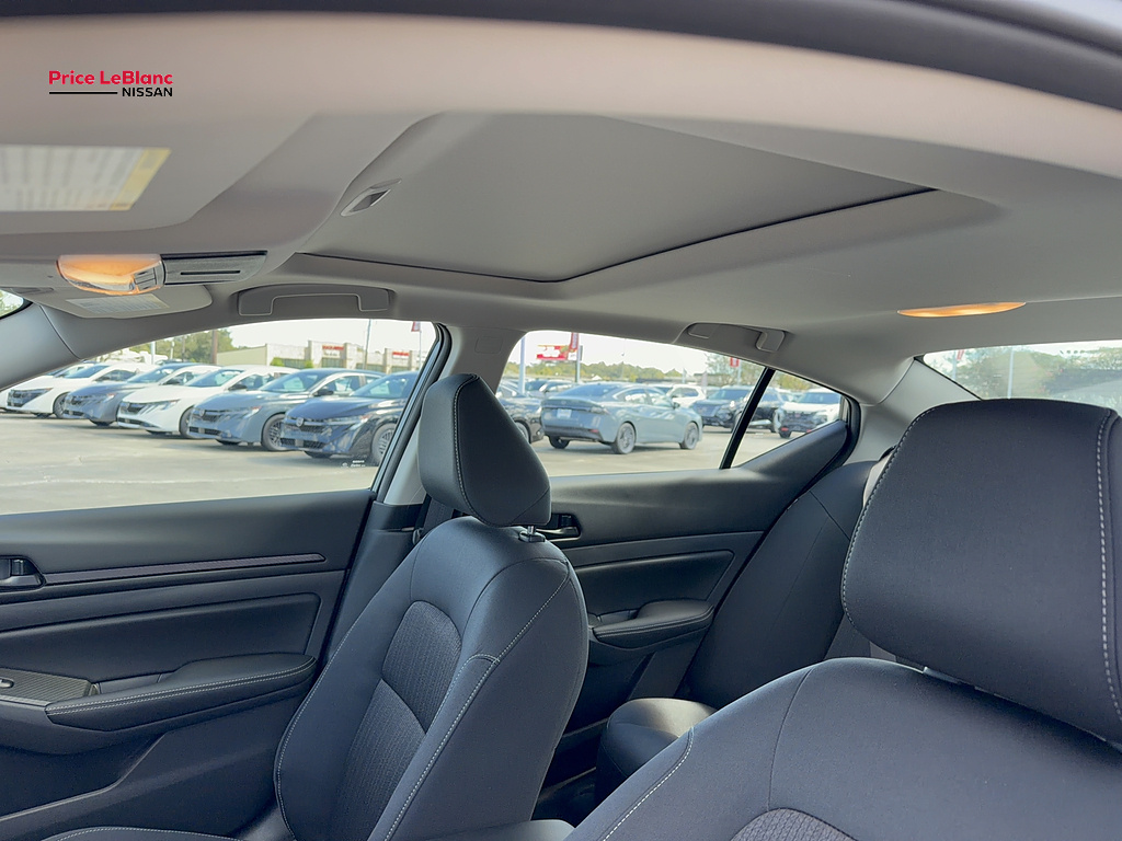 2026 Nissan Altima photo 25 of 29