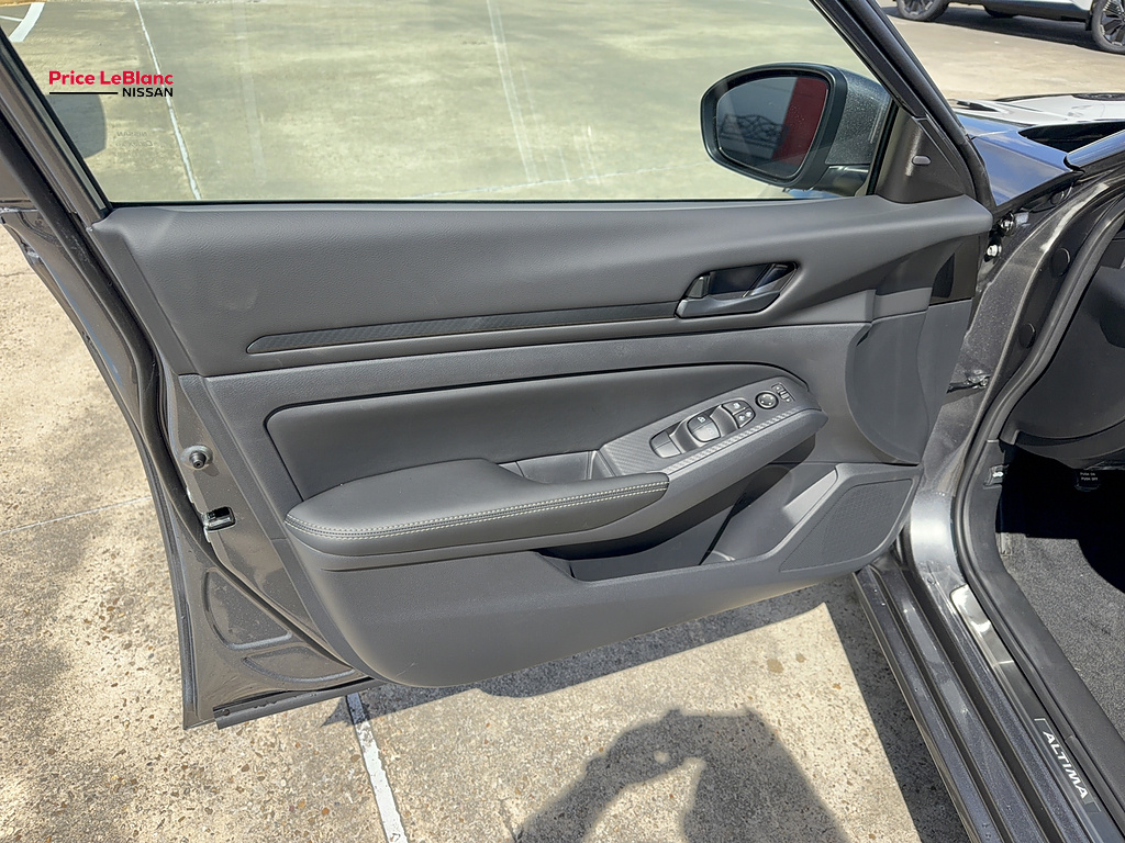 2026 Nissan Altima photo 22 of 29