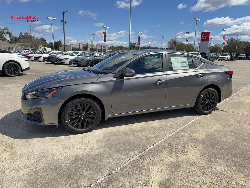 2026 Nissan Altima photo 7 of 29