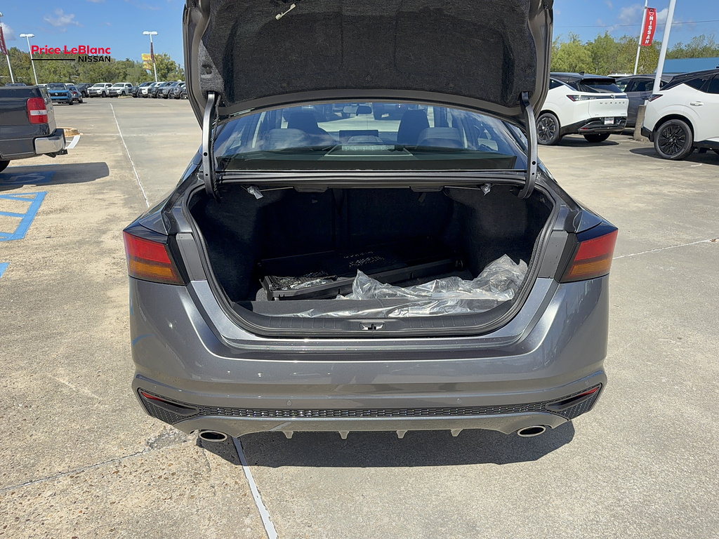 2026 Nissan Altima photo 20 of 29