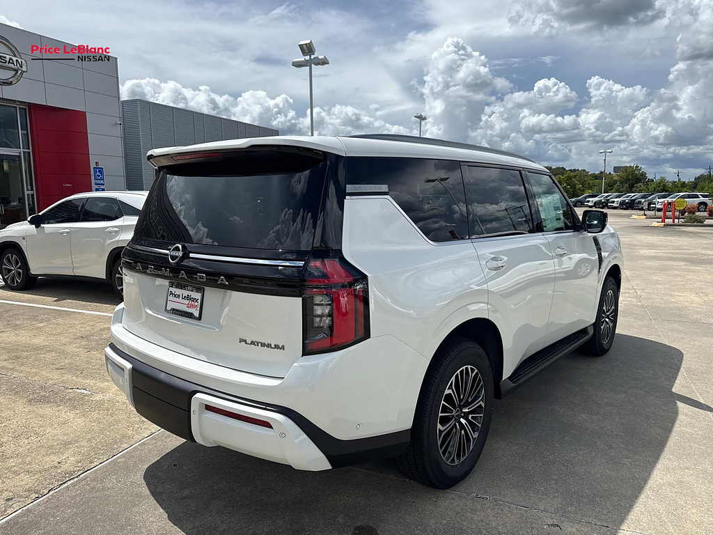 2026 Nissan Armada photo 7 of 18