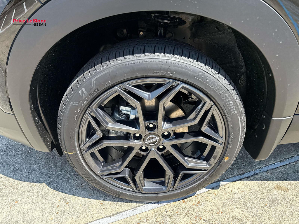 2027 Nissan Kicks photo 4 of 18