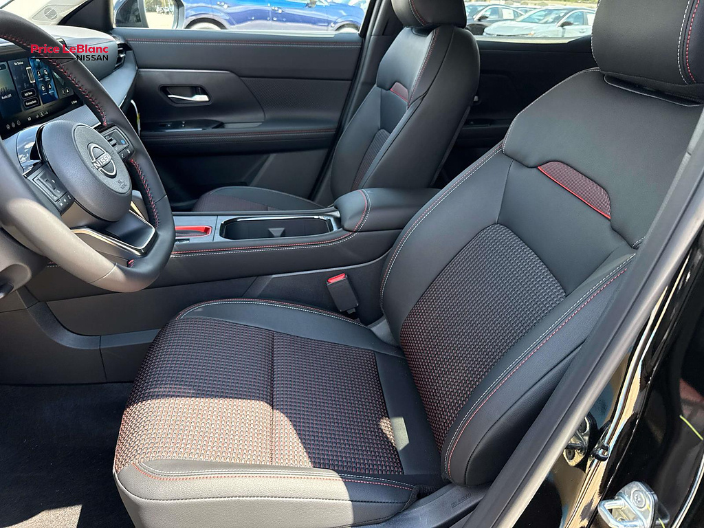 2027 Nissan Kicks photo 8 of 18