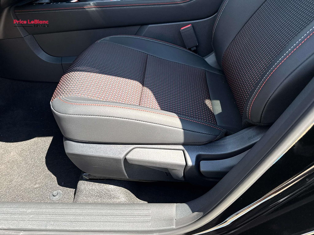2027 Nissan Kicks photo 9 of 18