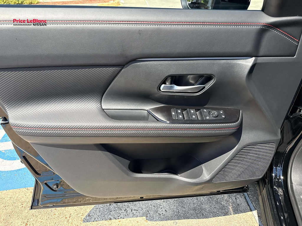 2027 Nissan Kicks photo 10 of 18