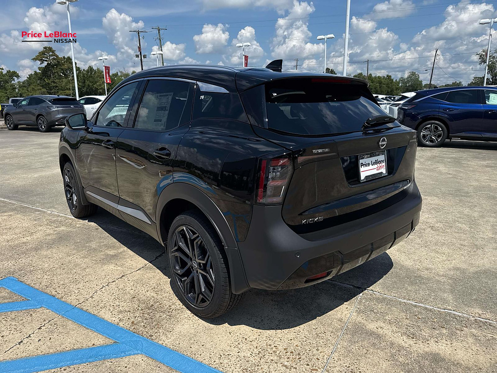 2027 Nissan Kicks photo 5 of 18